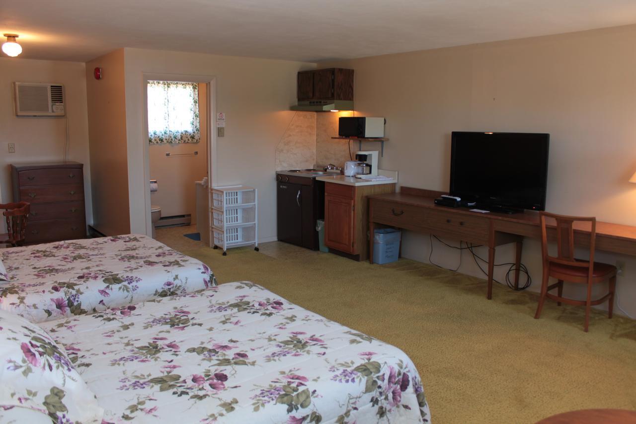 Inn Between The Beaches & Villager Йорк Екстериор снимка