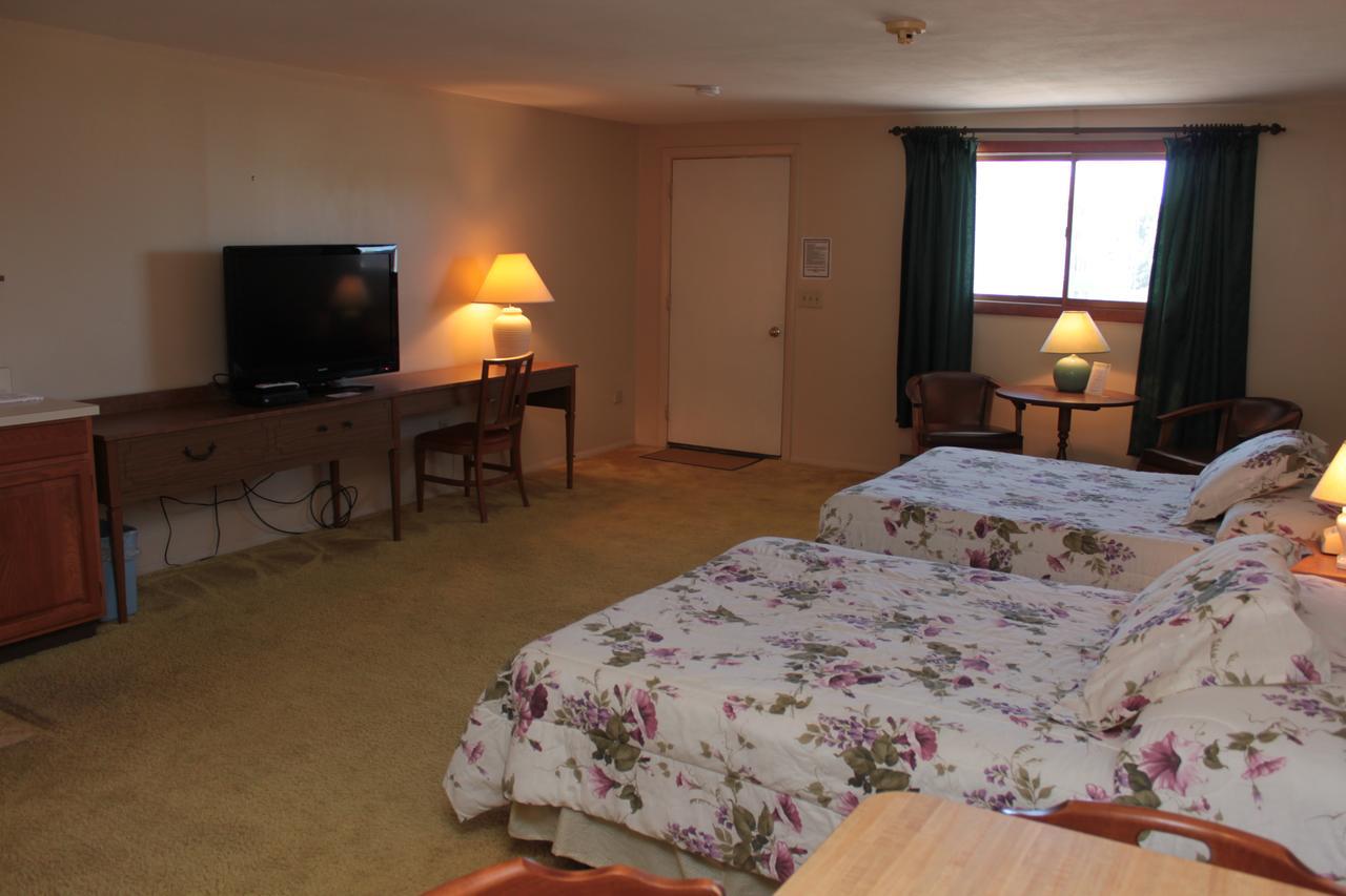 Inn Between The Beaches & Villager Йорк Екстериор снимка