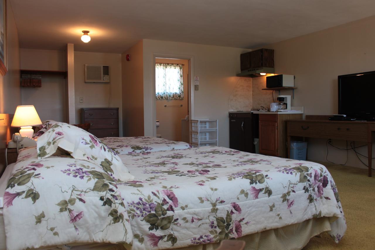 Inn Between The Beaches & Villager Йорк Екстериор снимка