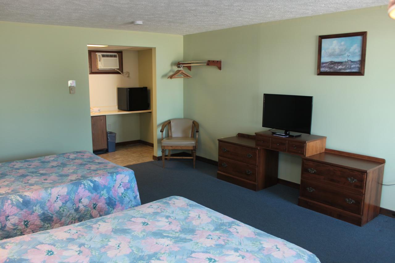 Inn Between The Beaches & Villager Йорк Екстериор снимка