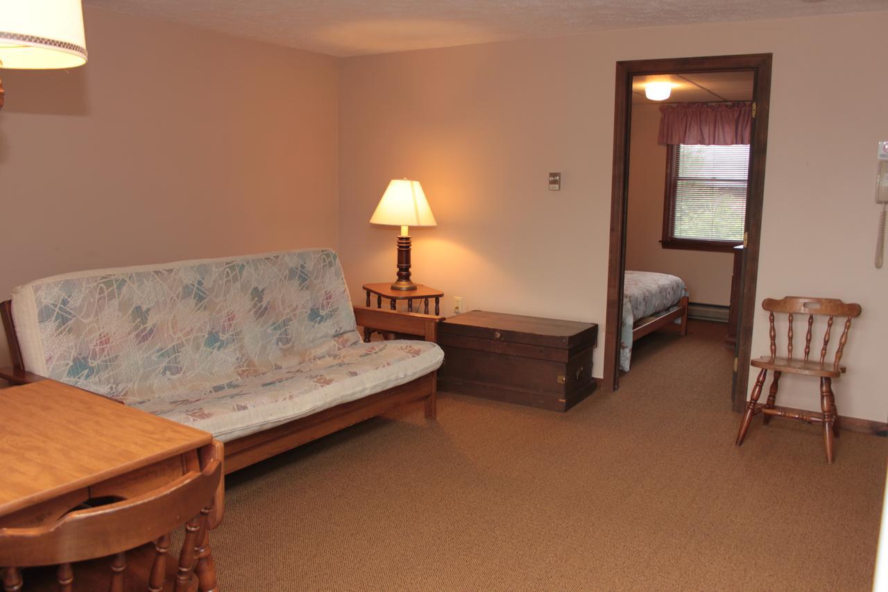 Inn Between The Beaches & Villager Йорк Екстериор снимка